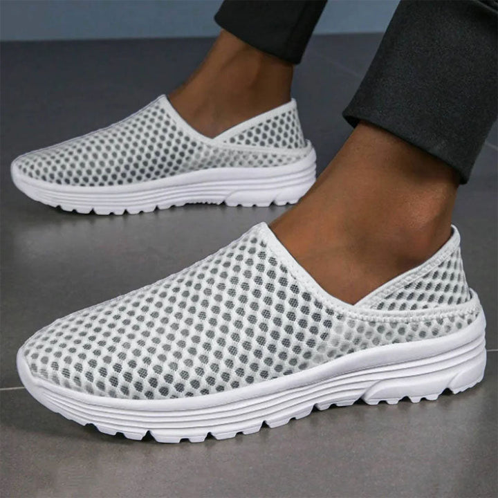 Chase - Men's Lightweight Slip-On Mesh Sneakers