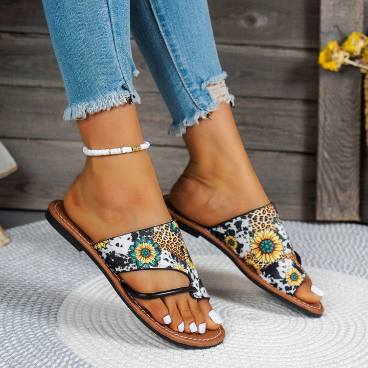 Clara Duval Colorful Flat Sandals with Toe Strap