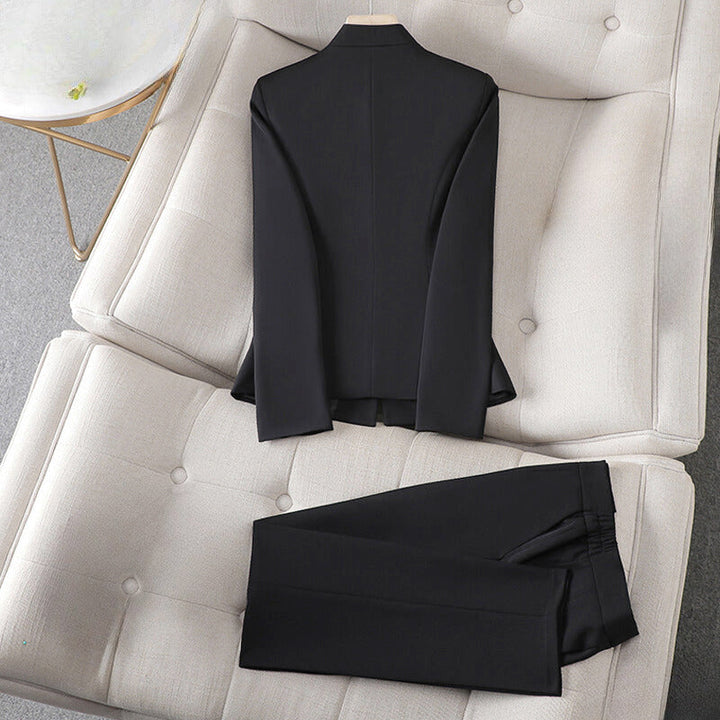 Clara Duval Single‑Button Structured Suit Set