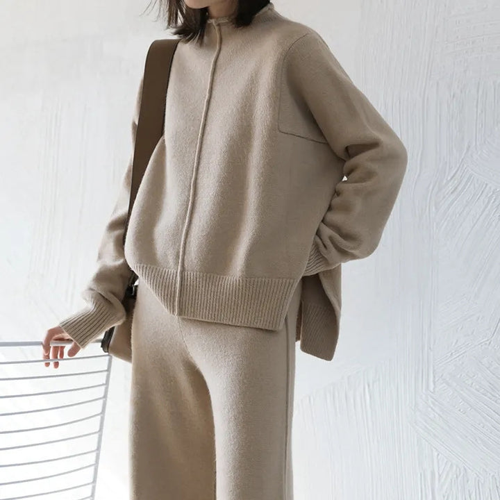 Kate - Women's Center-Seam Knit Top and Wide-Leg Pants Set