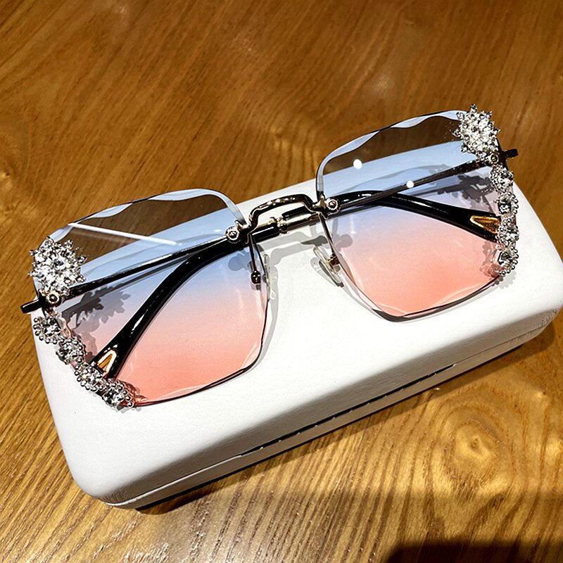 Melanie - Women's Jeweled Accent Gradient Sunglasses