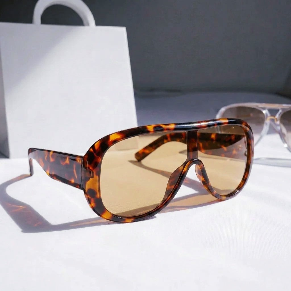 Virello - Oversized Shield Frame Sunglasses