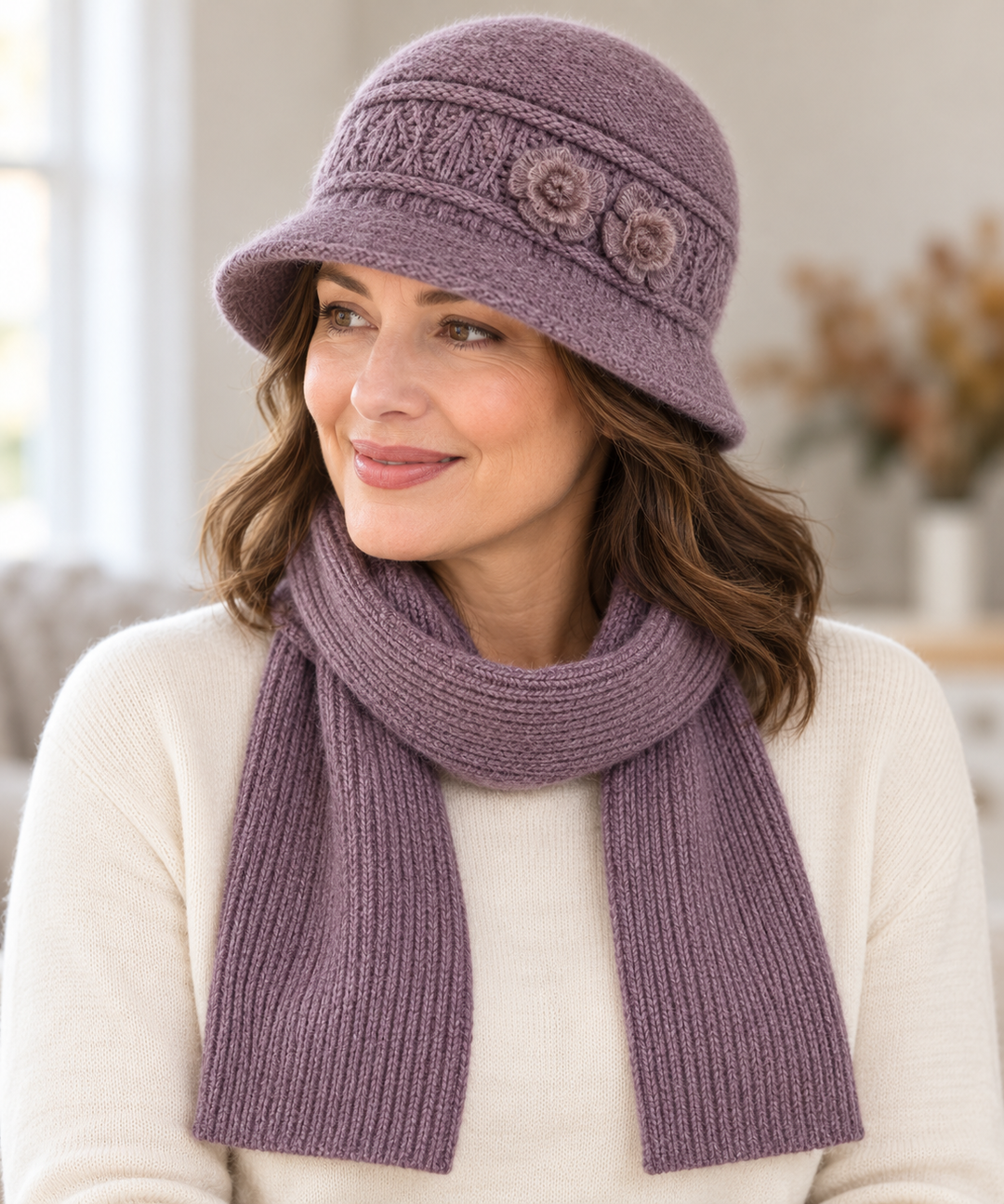 Lucienne - Women's Fleece-Lined Cloche Hat and Scarf Set 