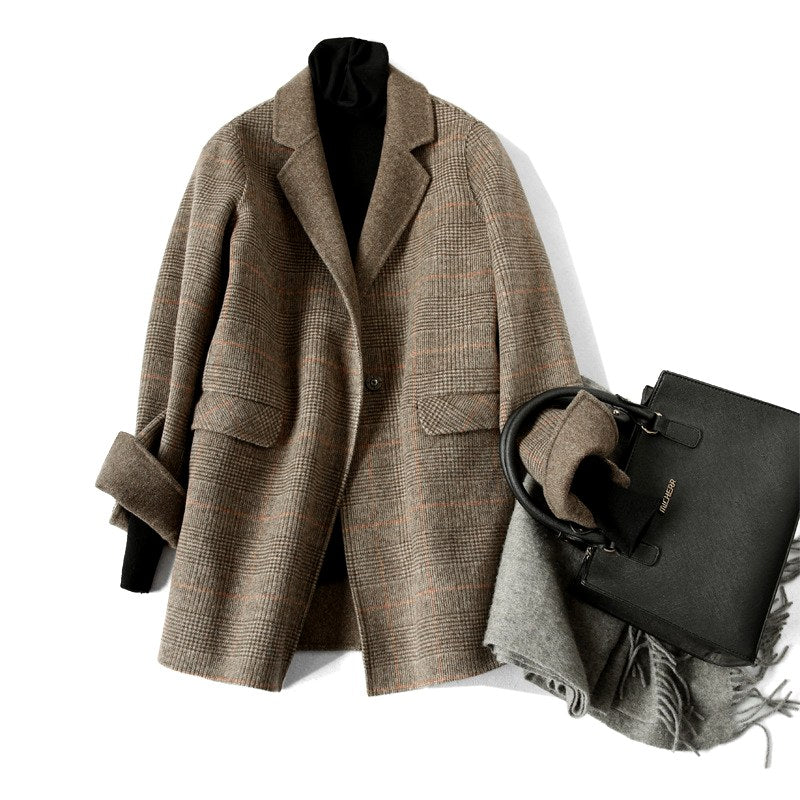 Luisa - Women’s Plaid Notch Lapel Coat with Contrast Collar 6