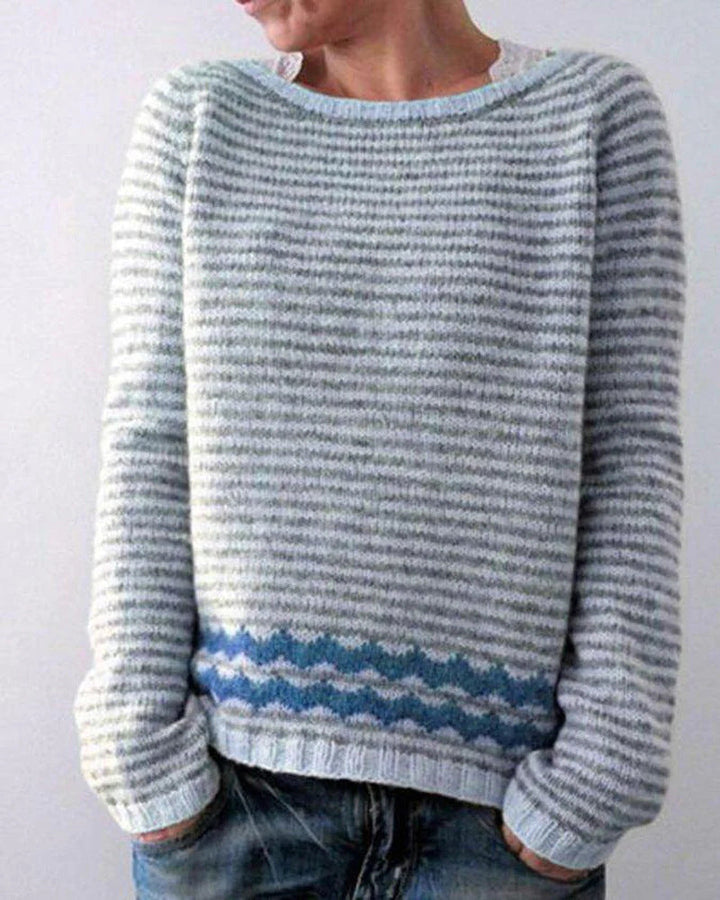 Minerva - Women's Fern-Patterned Cropped Knit Sweater