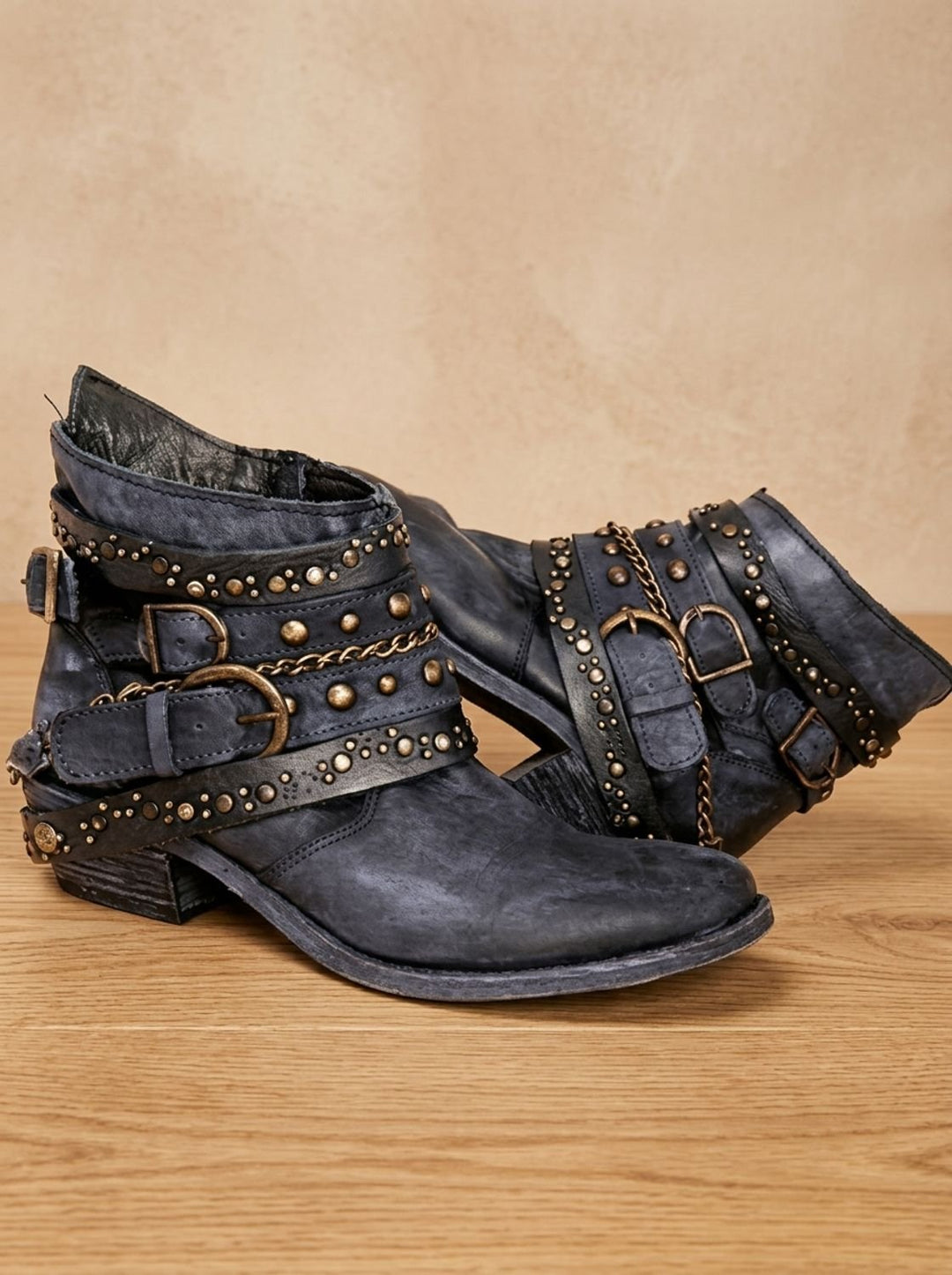 Sachna - Women's Vintage Multi-Buckle Studded Ankle Boots